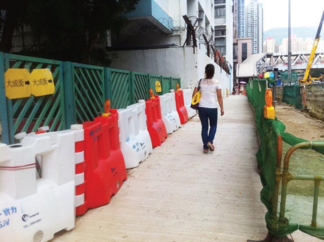 Diversion of pedestrian walkway near Kei Tak Primary School completed in early September 2014